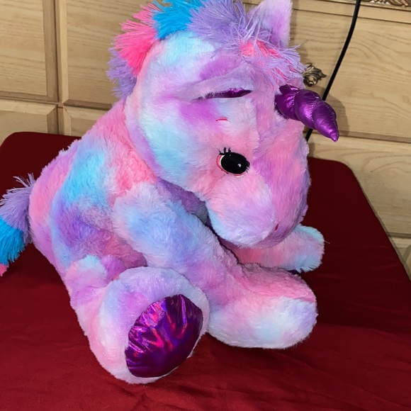 Beautiful multi-colored unicorn - Picture 6 of 6